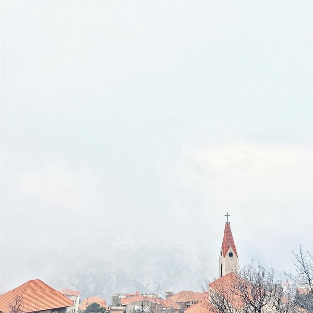 Beyond the fog lies clarity 🌬 (Hasroun)