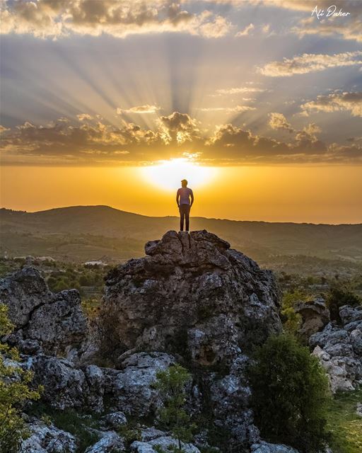 Beyond the limits🌅...... sunset sunsetporn sunsetpics landscape... (Jezzîne, Al Janub, Lebanon)