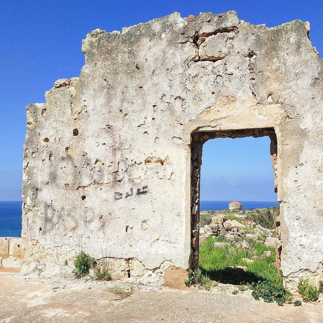  beyond the  wall...  byblos  door for the  history mediterranean  sea ... (Byblos - Jbeil)