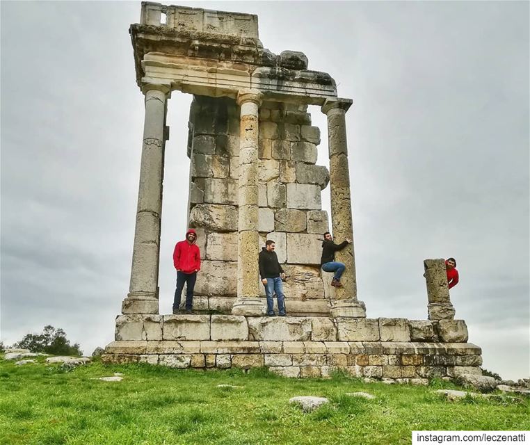 Binging on ecstacy, binging on Atlas beer... & Time perfect for a road... (Al Mashnaqah, Mont-Liban, Lebanon)