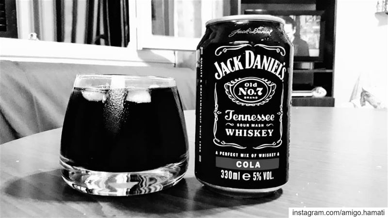 🇱🇧Black all the way  black drink  lebanon... (Sinn Al Fil, Mont-Liban, Lebanon)
