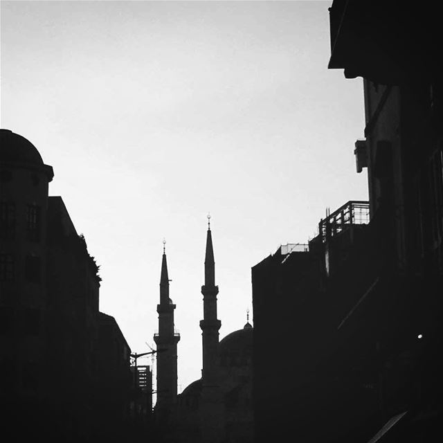 Black and white has all the right answers. beirut  oldbeirut  lebanon ... (Gemmayze)