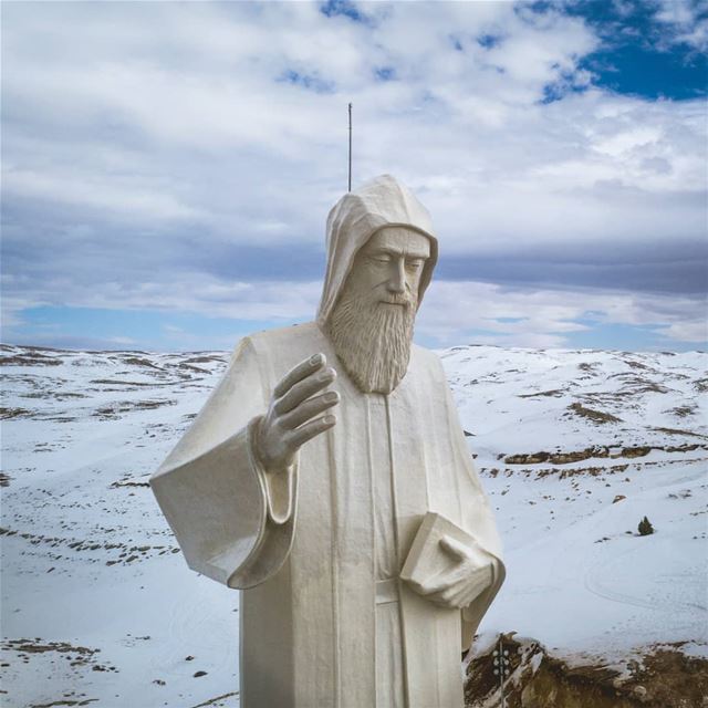 Blessed Sunday🙏🏻••• snowmountain  winterseason  landscapephoto ... (Saint Charbel-Faraya)