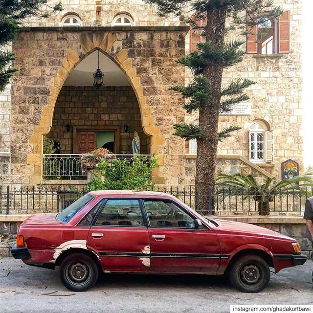 Bloody red Mary...... car  old  vintage  bloodyred  housefacade ... (Byblos - Jbeil)