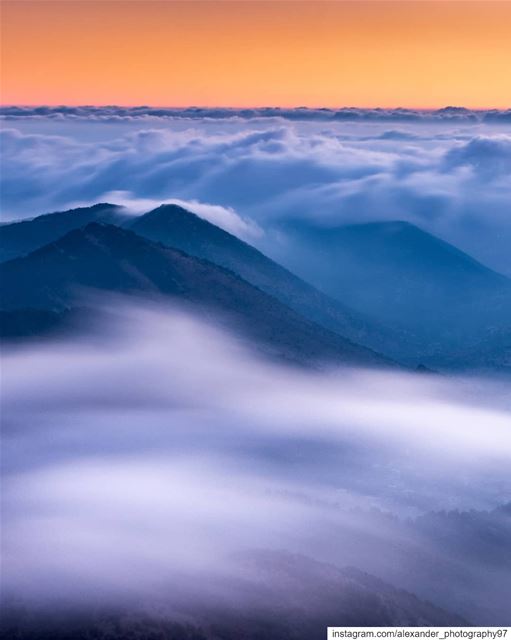 Blue Hour Magic 🌄☁️. The beautiful clouds and mountains of Southern... (South Governorate)