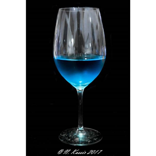  blue  wine  drink  food  lebanon  foodstyling  hautecuisines @hautescuisin
