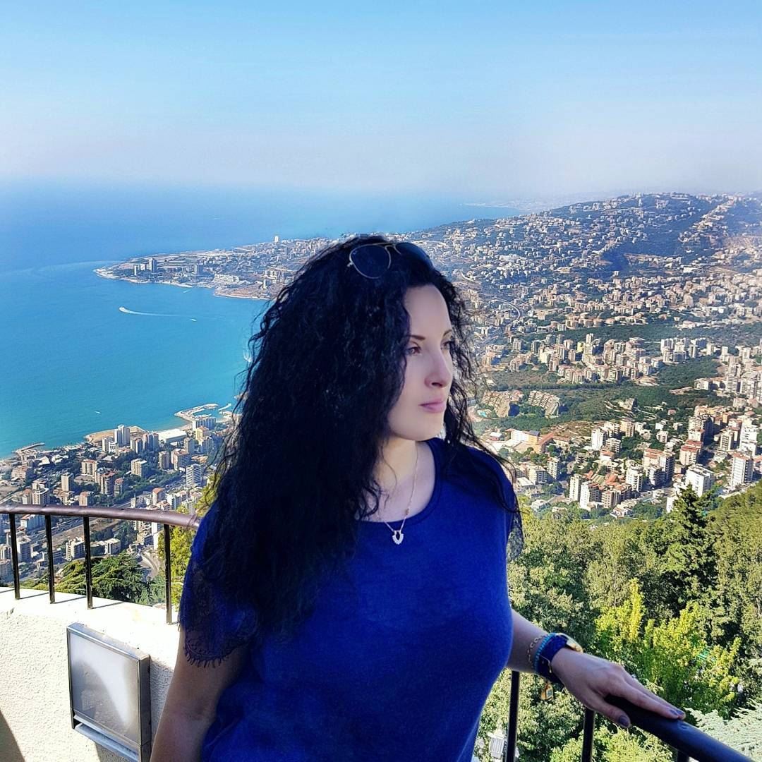 Blues all around 💙💙💙У ливанцев уникальные для Востока межполовые отноше (The Lady of Lebanon - Harissa)