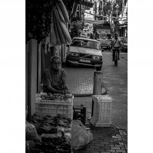  bnw  blackandwhite  street  photography  man  sidewalk vegetables  ...