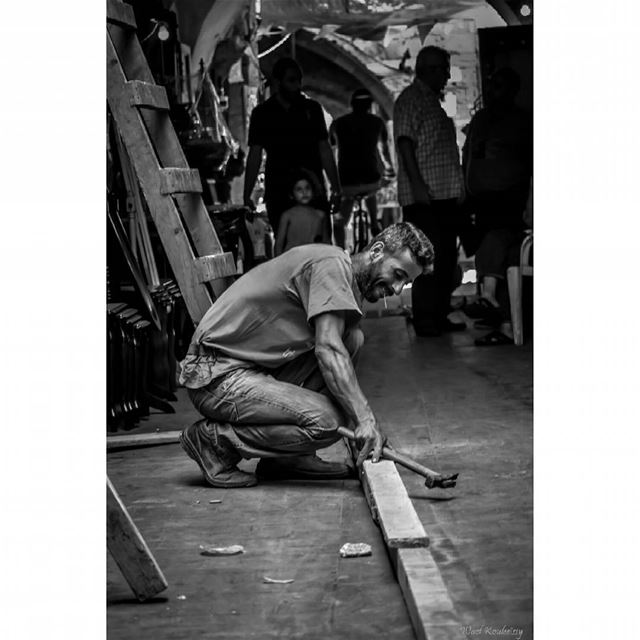  bnw  craftsman  man  working  market  blackandwhite  craft  street ... (Old Saida Souks)