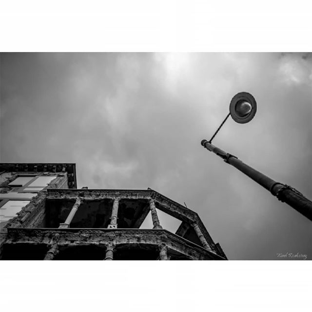  bnw  old  blackandwhite  building  streetlight  heritage  beirut  sky ... (Beirut, Lebanon)