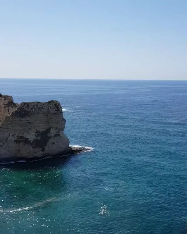 Bom dia, Líbano! 🇱🇧 Good morning, Lebanon! Video by @sharifah_altamrah ... (Al Falamanki Raouche)