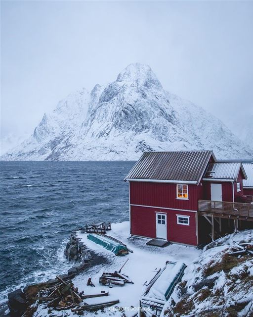 Bottle of wine please✨🍷-- landscape  nightphotography ... (Reine, Telemark, Norway)