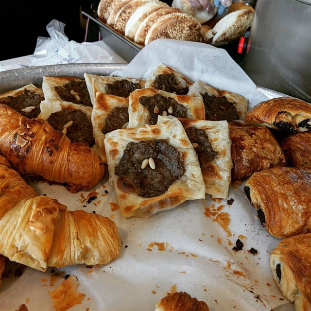  breakfast  croissant   lahmbaajeen  meatpie   yummy  fresh  delicious ... (جونية - معاملتين)