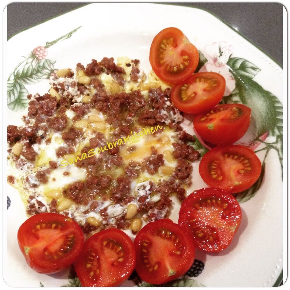 Breakfast  egg  meat  tomatoes  breakfast  lebanon   foodbloggersworlwide ...