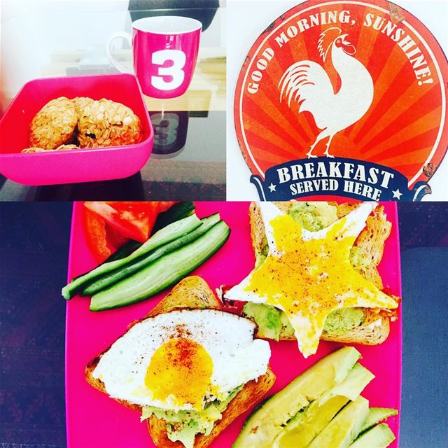 Breakfast is served 🍳🥛 home withmyhusband weekend morning breakfast... (Saifi)