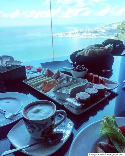 Breakfast time 🥐🍳☕️🍞 GoodMorningLebanon  BreakfastWithAView ... (Bay Lodge)