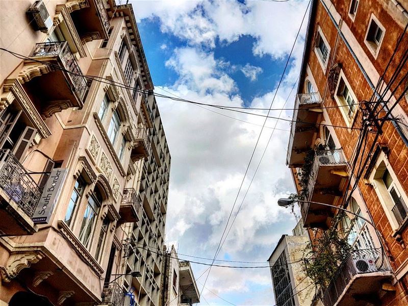 Breathe  alwayslookingup  backagain  afternoon  drive  gemmayze  lebanese ... (Beirut, Lebanon)