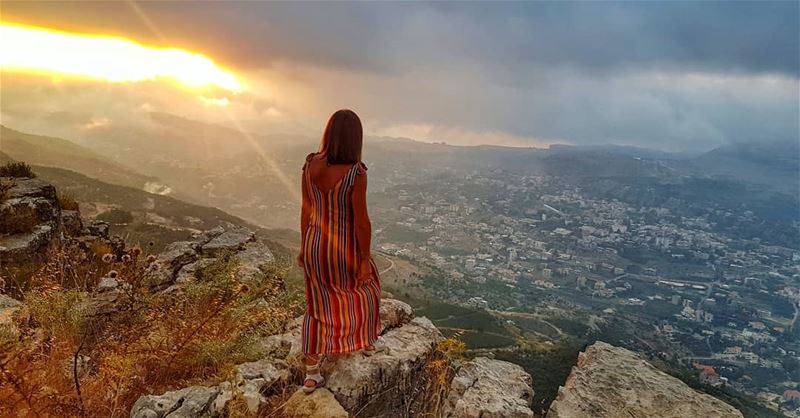 Breathe in the beauty 🌥📍 Faqra @livelovekfardebiane  sunsetcolors... (Kfardebian,Mount Lebanon,Lebanon)