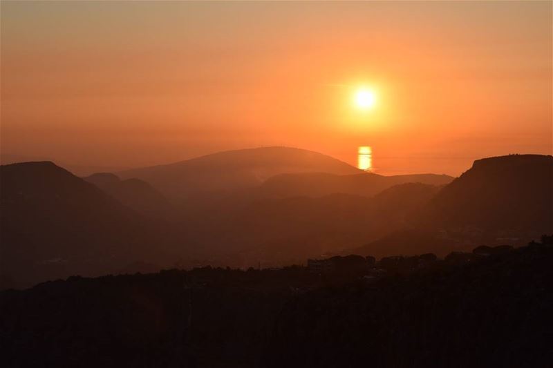 Breathtaking sunset from the "Valley of Hell" 🌅 LiveLoveAkkar   Akkar ... (Wadi Jhanam)