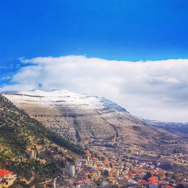 Brighten up your heart & thoughts like the beautiful white snow ❄️💙🗻... (Ehden, Lebanon)