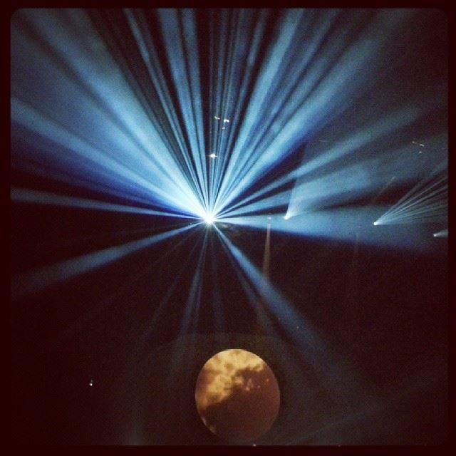  BritFloyd  pinkfloyd  concert  lebanon  2013  lighting  effects  moon ...