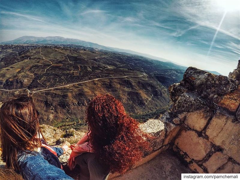 Brown or red?Straight or curly? 👭I share some common  passion with this... (Arnoûn, Al Janub, Lebanon)