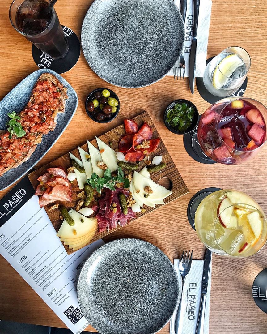 Brushing up on Spanish cuisine 👌🏻 This charcuterie & cheese board paired... (El Paseo)