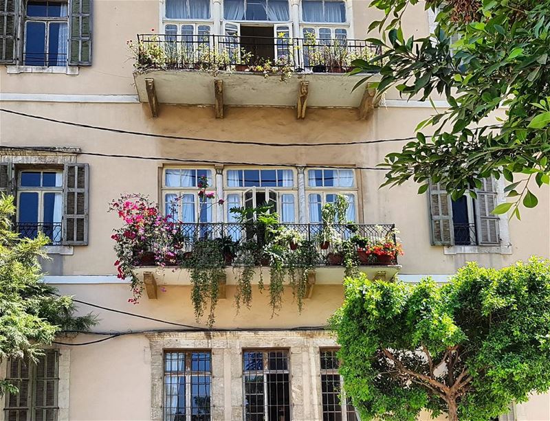 Building in Mar Mikhael, Beirut.  latergram  marmikhael  armeniastreet ... (Mar Mikhael-Armenia The Street)