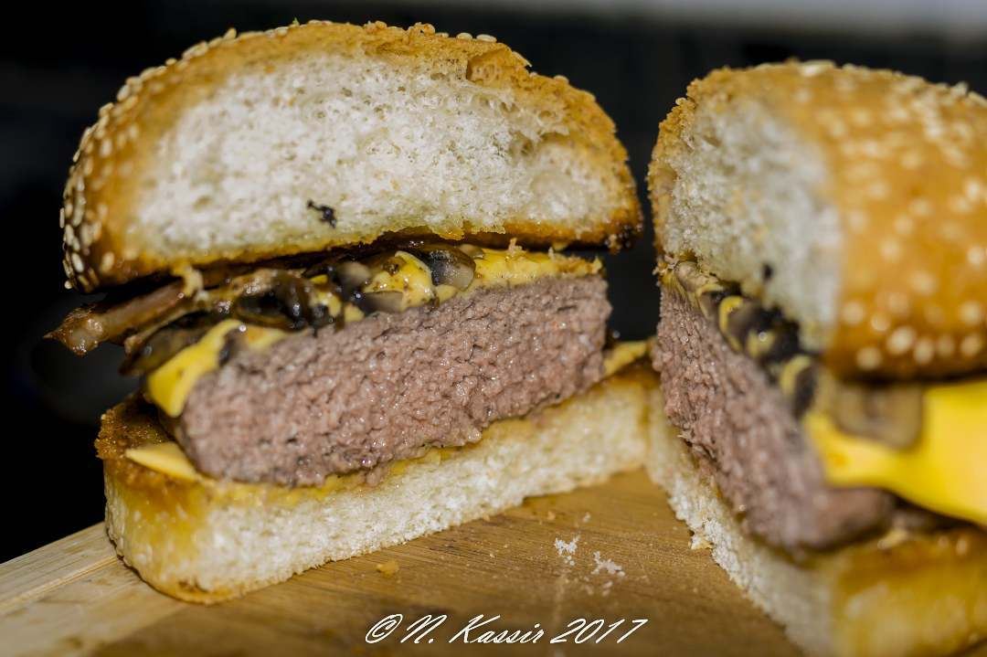  burger  bun  mushrooms  bacon  cheddar  cheese  meat  food  foodstyling ...