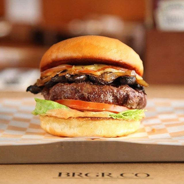 Burger for lunch i guess it well be the best choice ... (BRGR Co.)