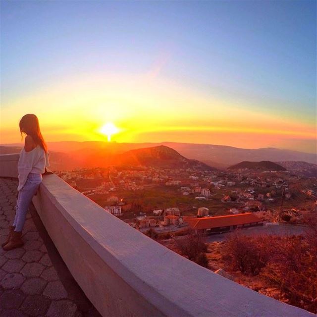 But these are the days we dream about, when the Sunlight paints us Gold 🌄... (Saydet El Hosn - Ehden)
