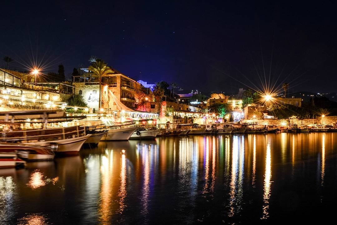 .Byblos at night ! Wish you a Merry Christmas all 👋✌! . Shot last night.... (Byblos, Lebanon)