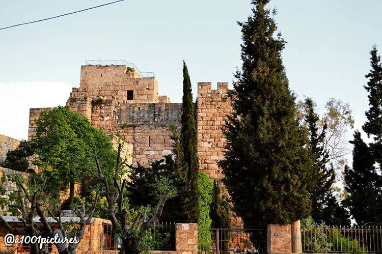 Byblos fortress, the Crusaders Castle .... photography  photos ... (Byblos, Lebanon)