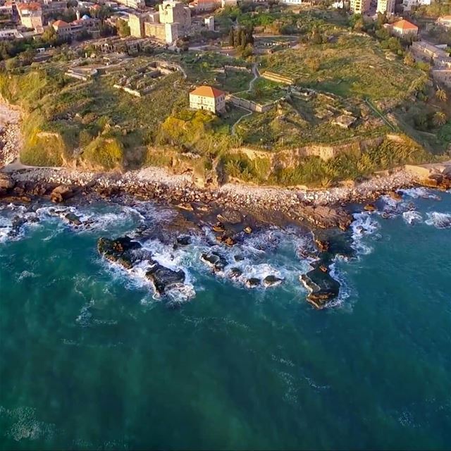 Byblos Guard 🏠🌳These houses were demolished in order to explore this... (Byblos, Lebanon)