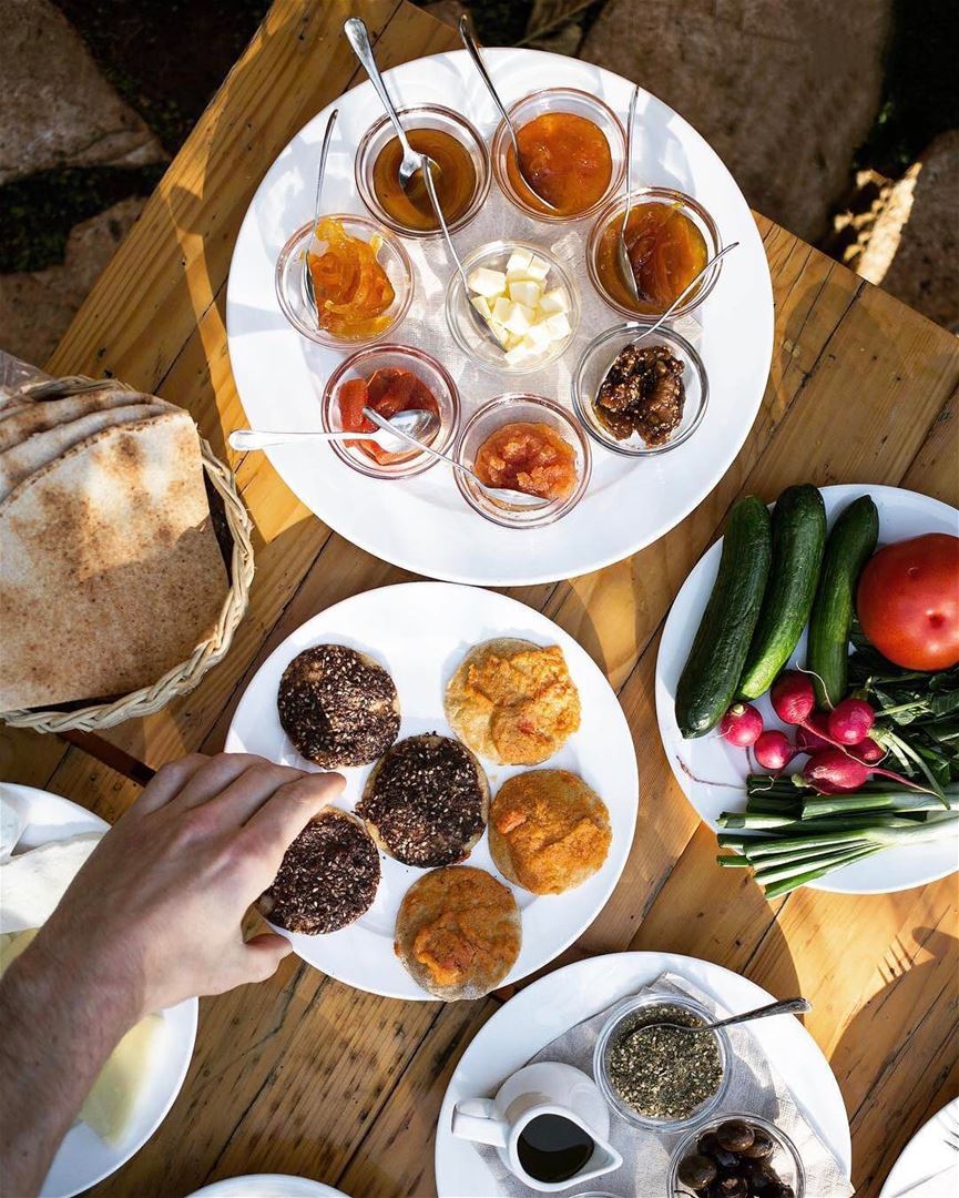 Café da manhã libanês é simplesmente perfeito. Bom dia a todos! Foto de @he (Beit El Qamar)