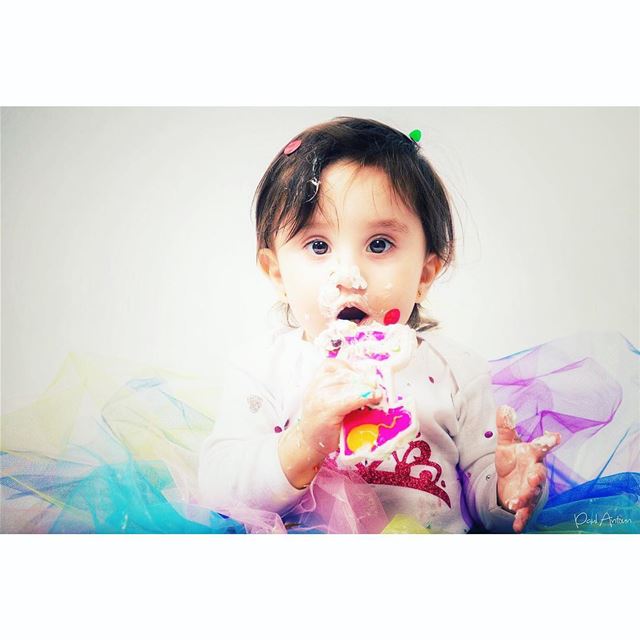  cake  photoshoot  جوري  dream  cool  birthday  playing  smile  oneyearold...