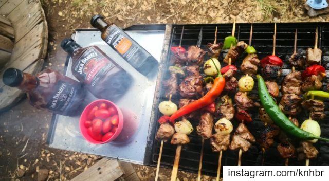  camp  drink  bbq repeat 😅 with @marc_cherfan_369 @giljadarian  @theresiao (Chahtoûl, Mont-Liban, Lebanon)