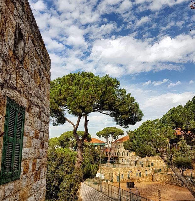 Can you imagine  Lebanon was once all like this? .. broumana  lebanon ... (Brummana High School)