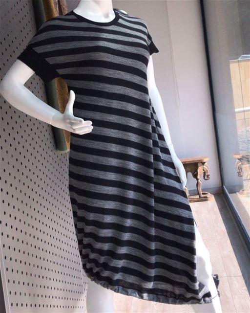 Casual striped dress 🎬DailySketchLook 162 shopping  italian  boutique ... (Er Râbié, Mont-Liban, Lebanon)