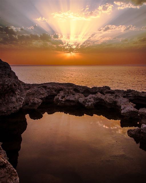 catching sunsets 🌅🌅.... catching sunsets sky clouds reflection... (Chekka)