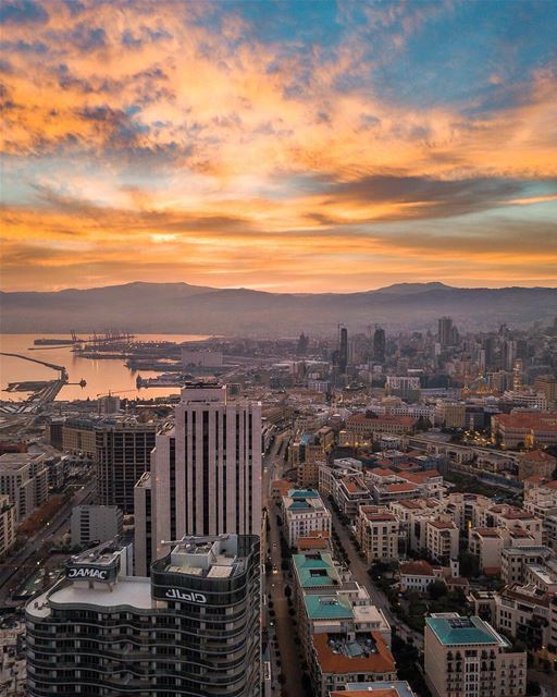 Caught this crazy sunrise in Beirut 🌥The entire sky was bright pink!By @ (Beirut, Lebanon)