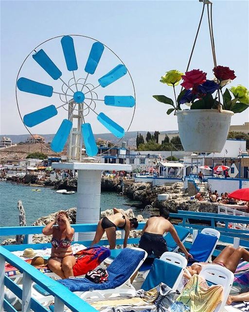 Cause a bit of summer is what we all need... lebanon  summerday ... (Ta7T El Ri7)