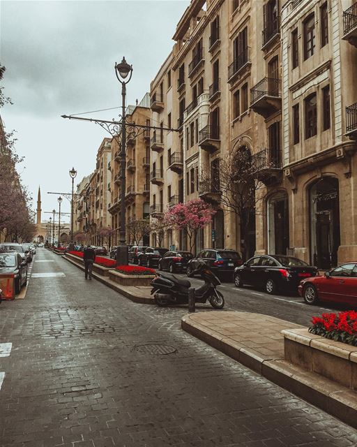 Champs-Elysées ... only better 🌸 beirutbyalocal lebanonbyalocal beirut... (Downtown Beirut)