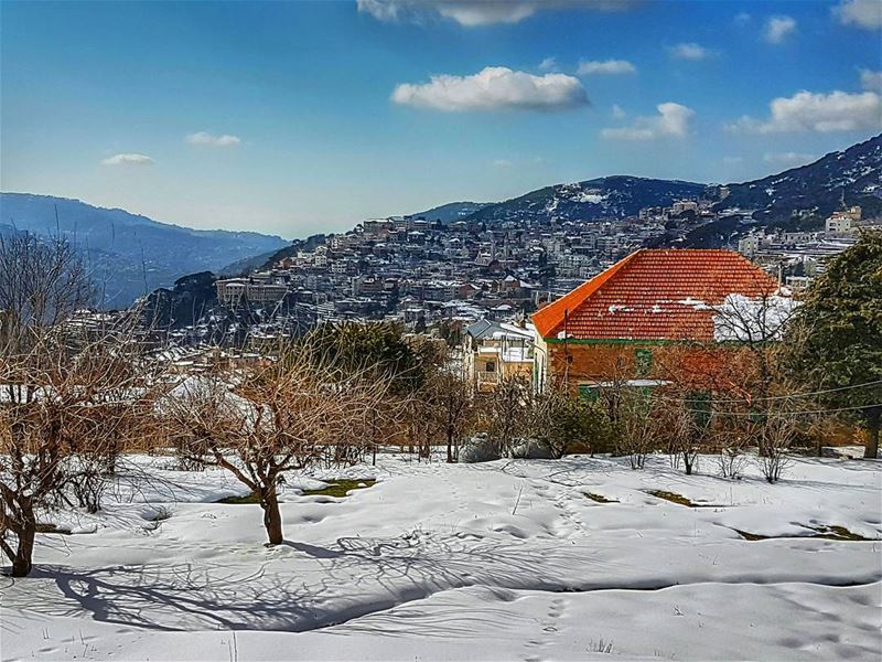 Change of seasons be like  nature  naturephotography  naturelovers  natgeo... (Baskinta, Lebanon)