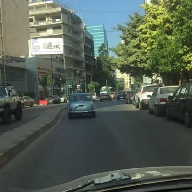 Chasing a  classicmini in  beirut  Lebanon @sfeirrony nice catch 👌😂😍😁� (Beirut, Lebanon)