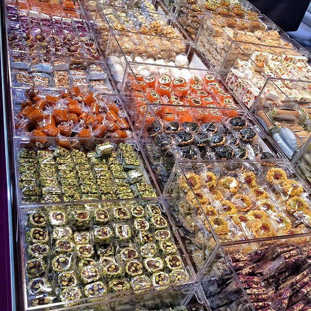 Check out all these sweets 😱 (Biel - Hall)
