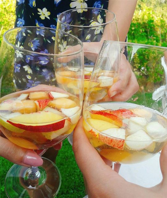 Cheers to a happy Sunday 🍹   kissthecooklb  sundayfundays  foodporn ...