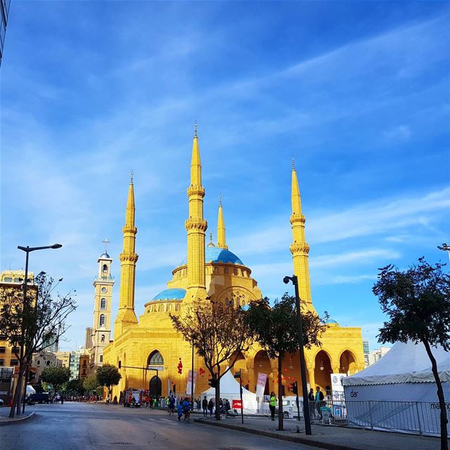 Cheers to this beautiful morning together with  beirutmarathon 2017🇱🇧🇱🇧 (Downtown Beirut)