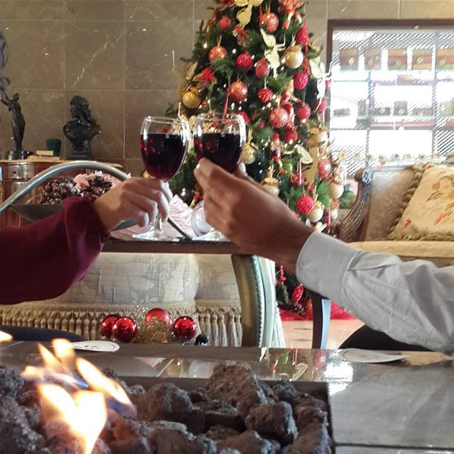 Cheers! 🍷🍷 wine chimney christmas holidays cheers instalife instamoment...