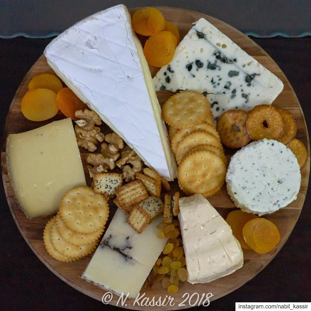  Cheese  cheeseboard  crackers  nuts  dryfruits  brie  truffle ... (Sinn Al Fil, Mont-Liban, Lebanon)